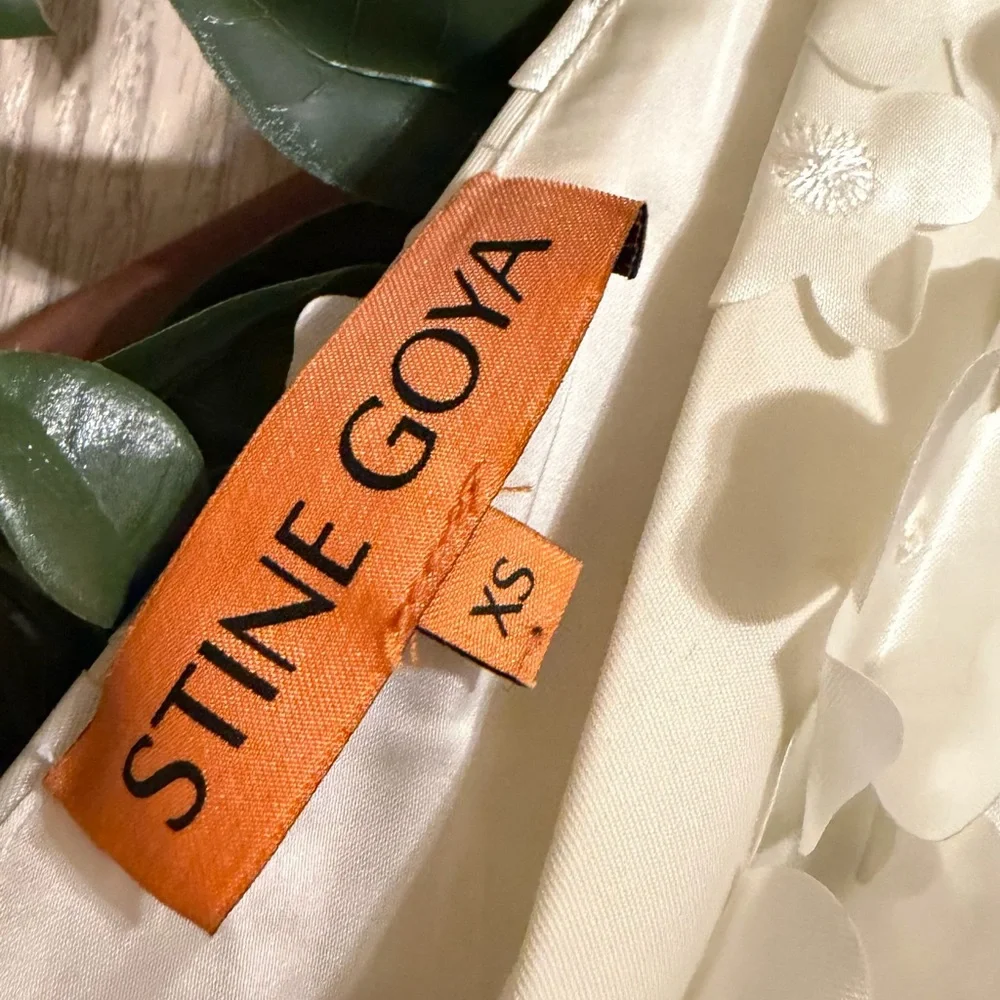 STINE GOYA White Textured Elena Floral Mini Dress Women’s Size XS - Picture 5 of 16